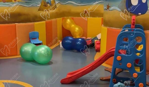 株洲優(yōu)伢仕口腔醫(yī)院娛樂區(qū)